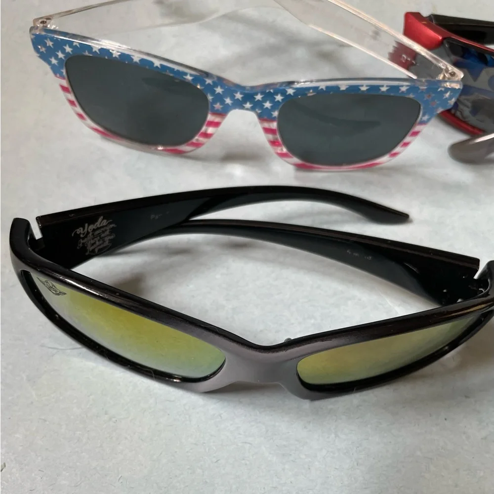 EUC Disney + Star Wars + More Kids Oval Sunglasses (Set of 4)